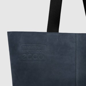 ECCO Upcycled East West